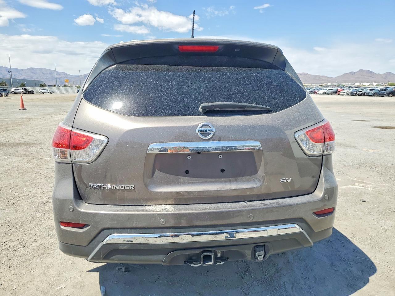Nissan Pathfinder Sv