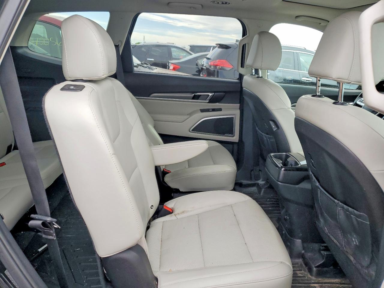 Kia Telluride S
