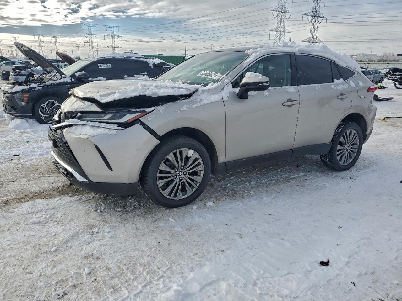 Salvage Toyota Venza Image