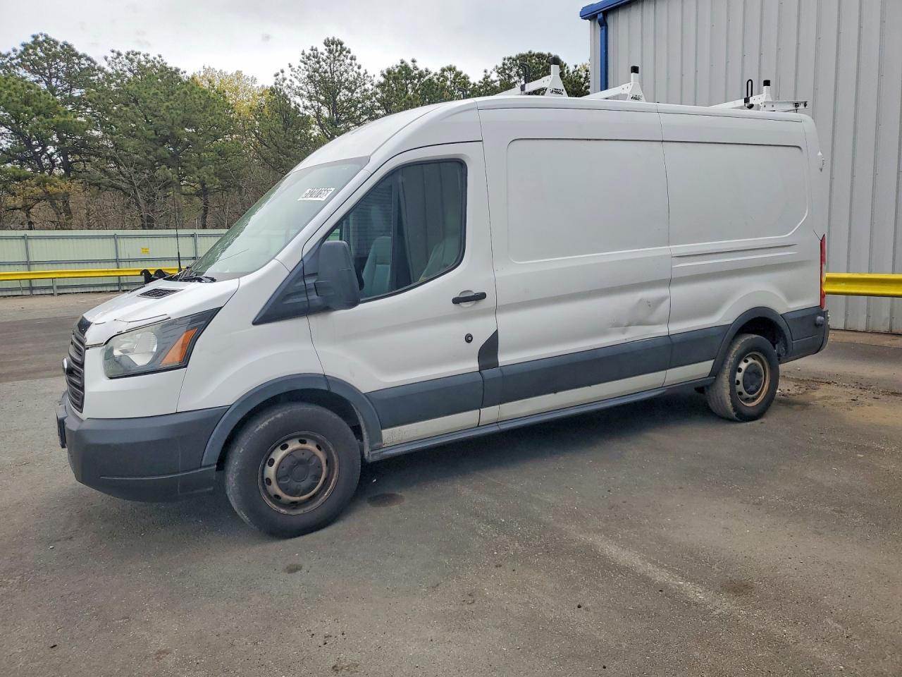 Salvage Ford Transit Image