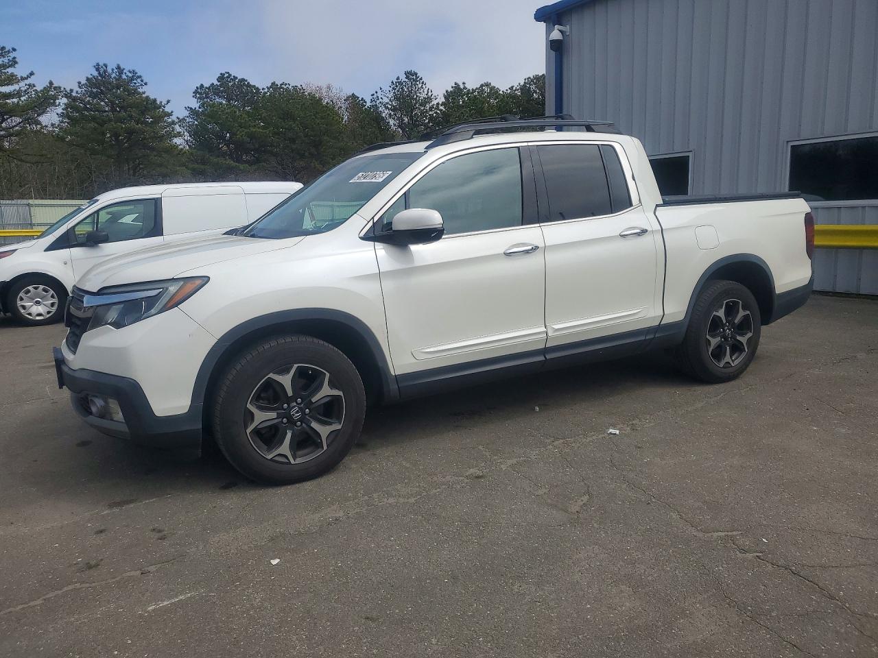 Salvage Honda Ridgeline Image
