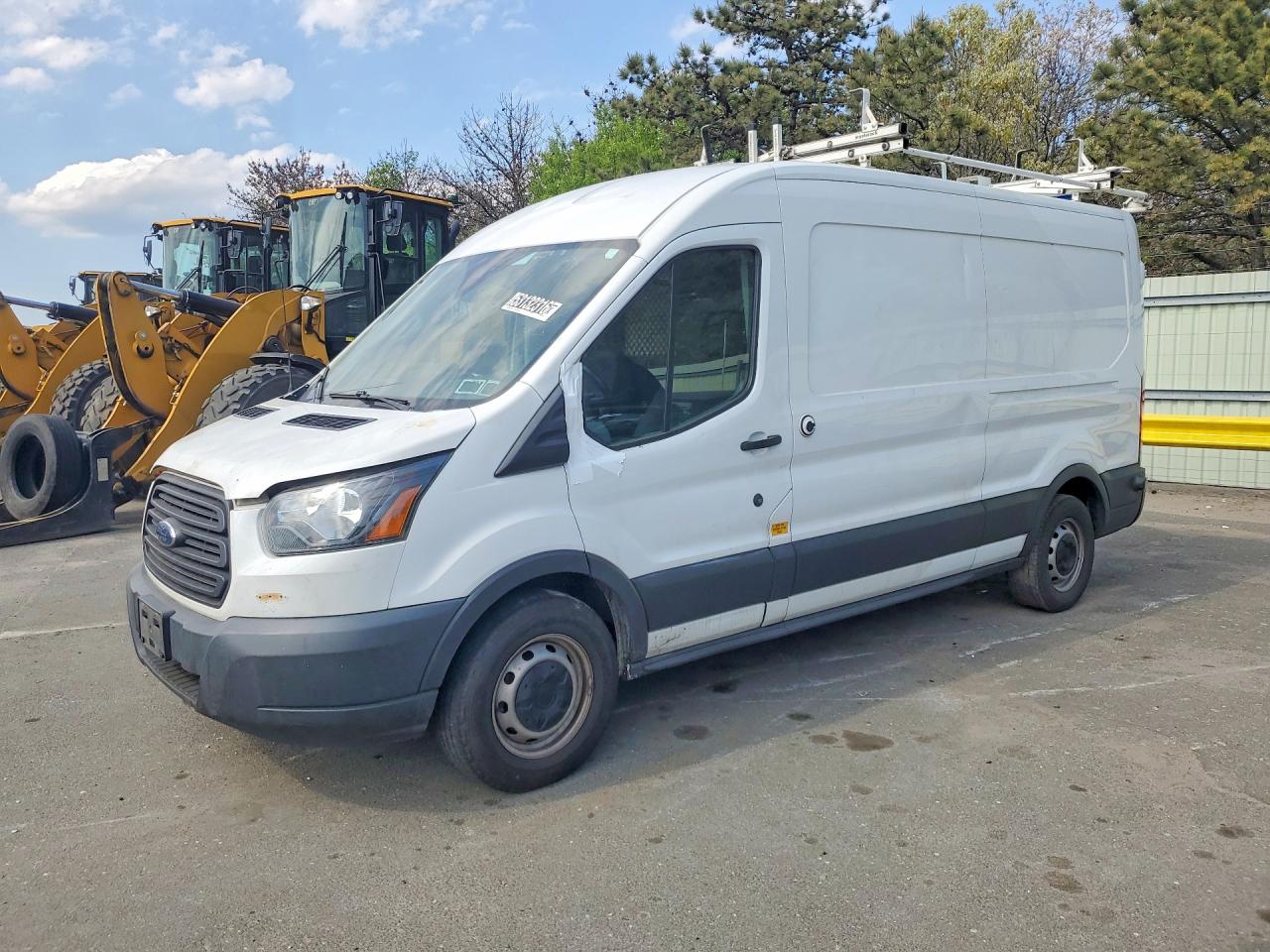 Salvage Ford Transit Image
