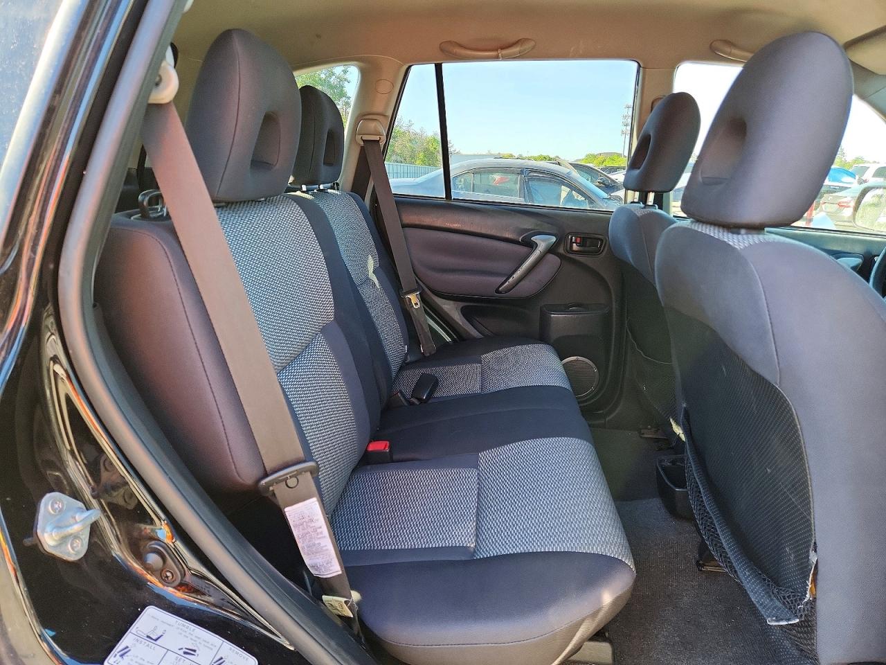 Toyota RAV4 Base
