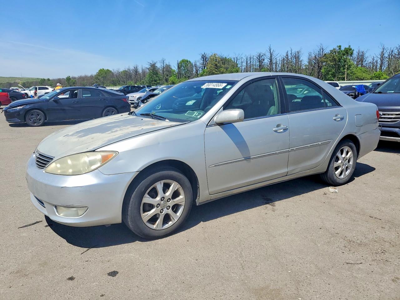 Salvage Toyota Camry Image