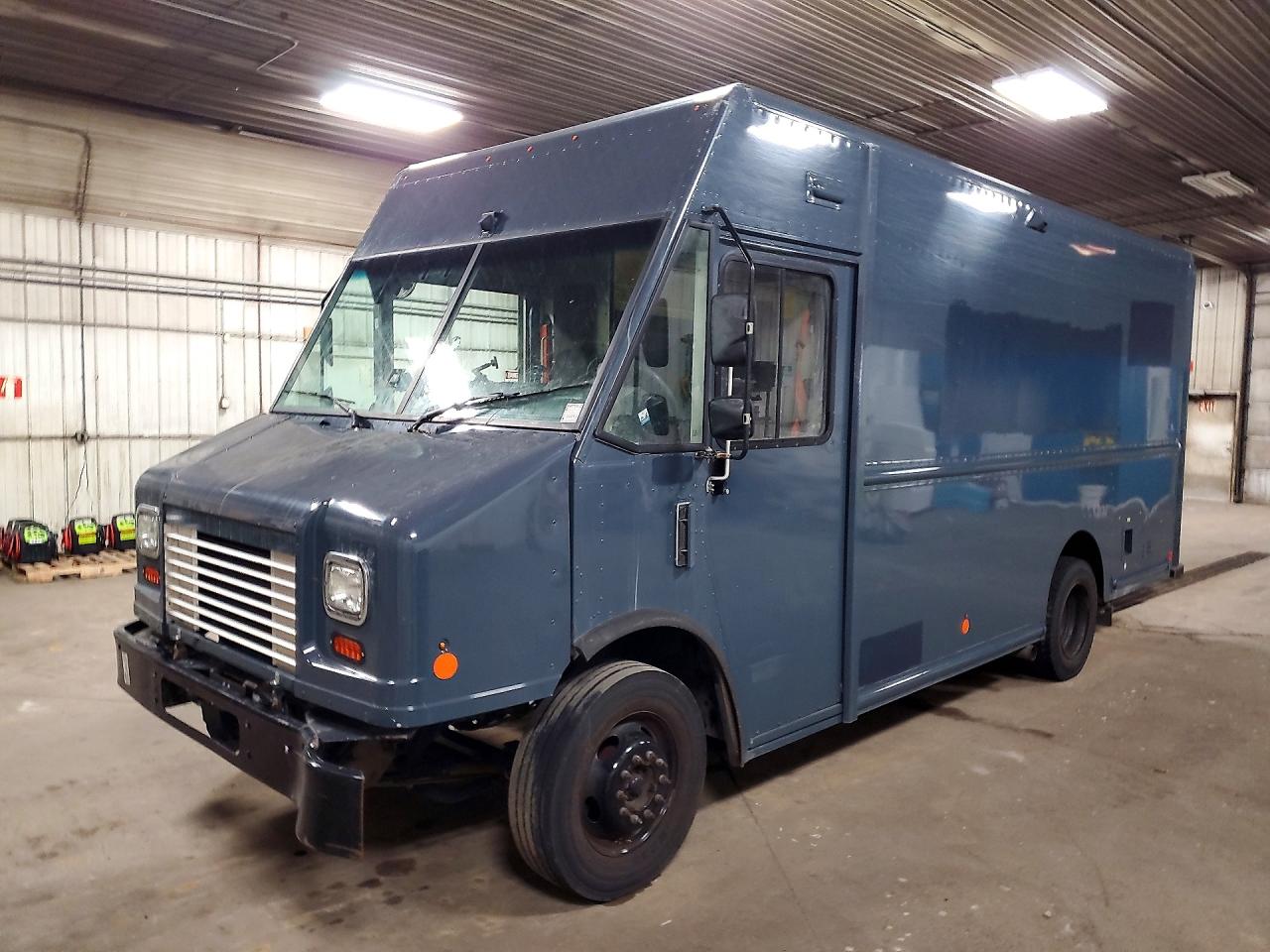 Salvage Ford F59 Image