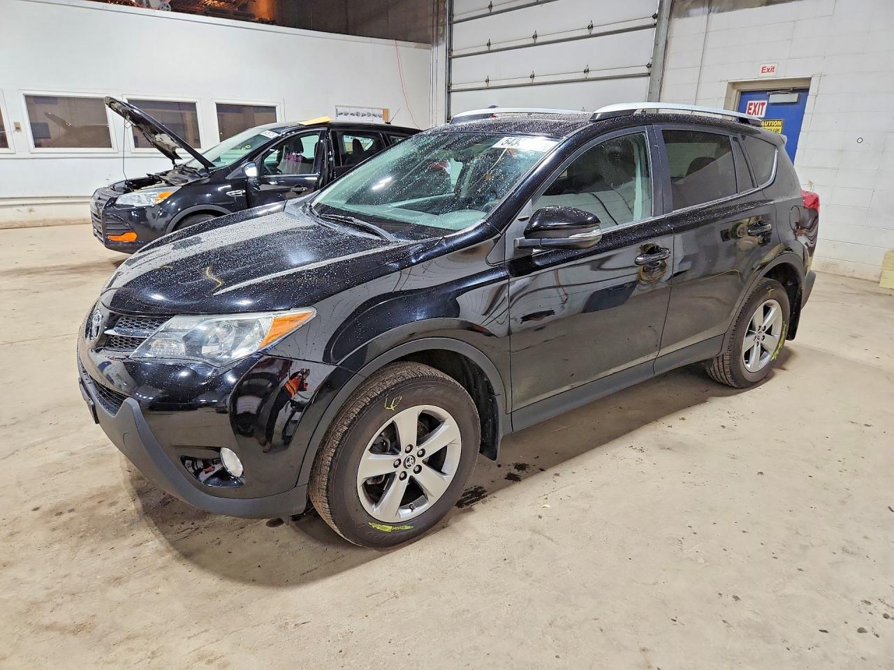 Salvage Toyota RAV4 Image