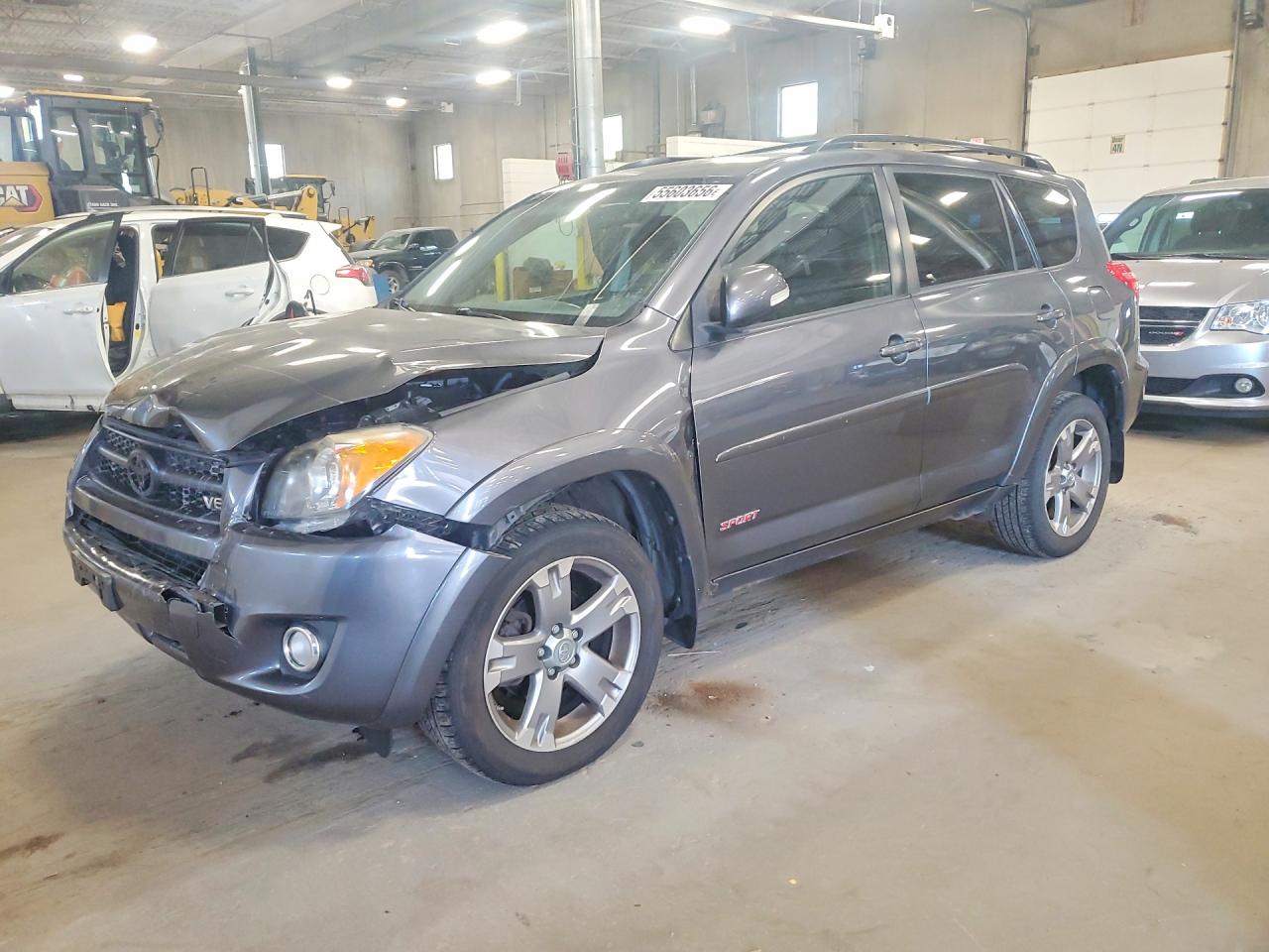 Salvage Toyota RAV4 Image