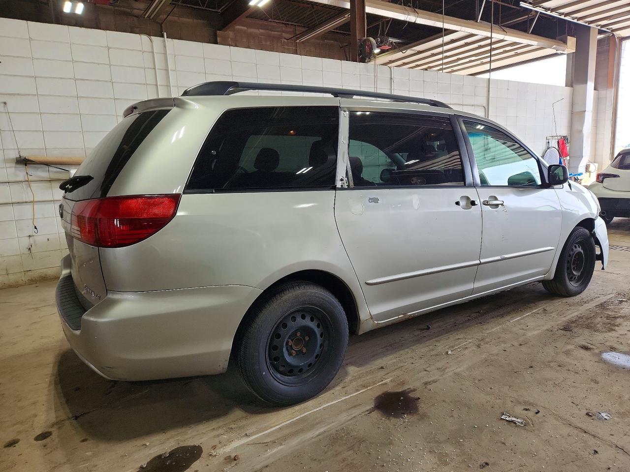 Toyota Sienna Le 8 Passenger