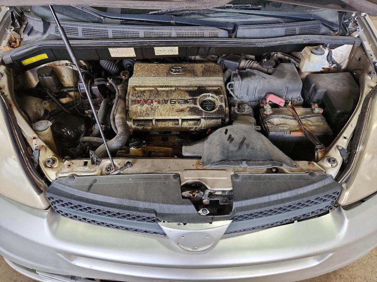Toyota Sienna Le 8 Passenger