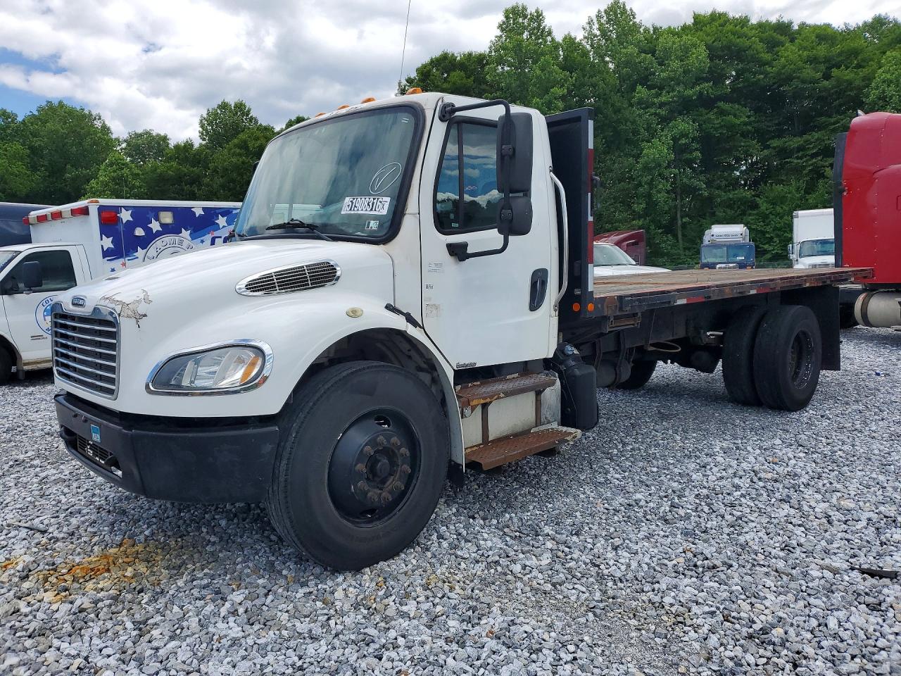 Salvage Freightliner M2 Image