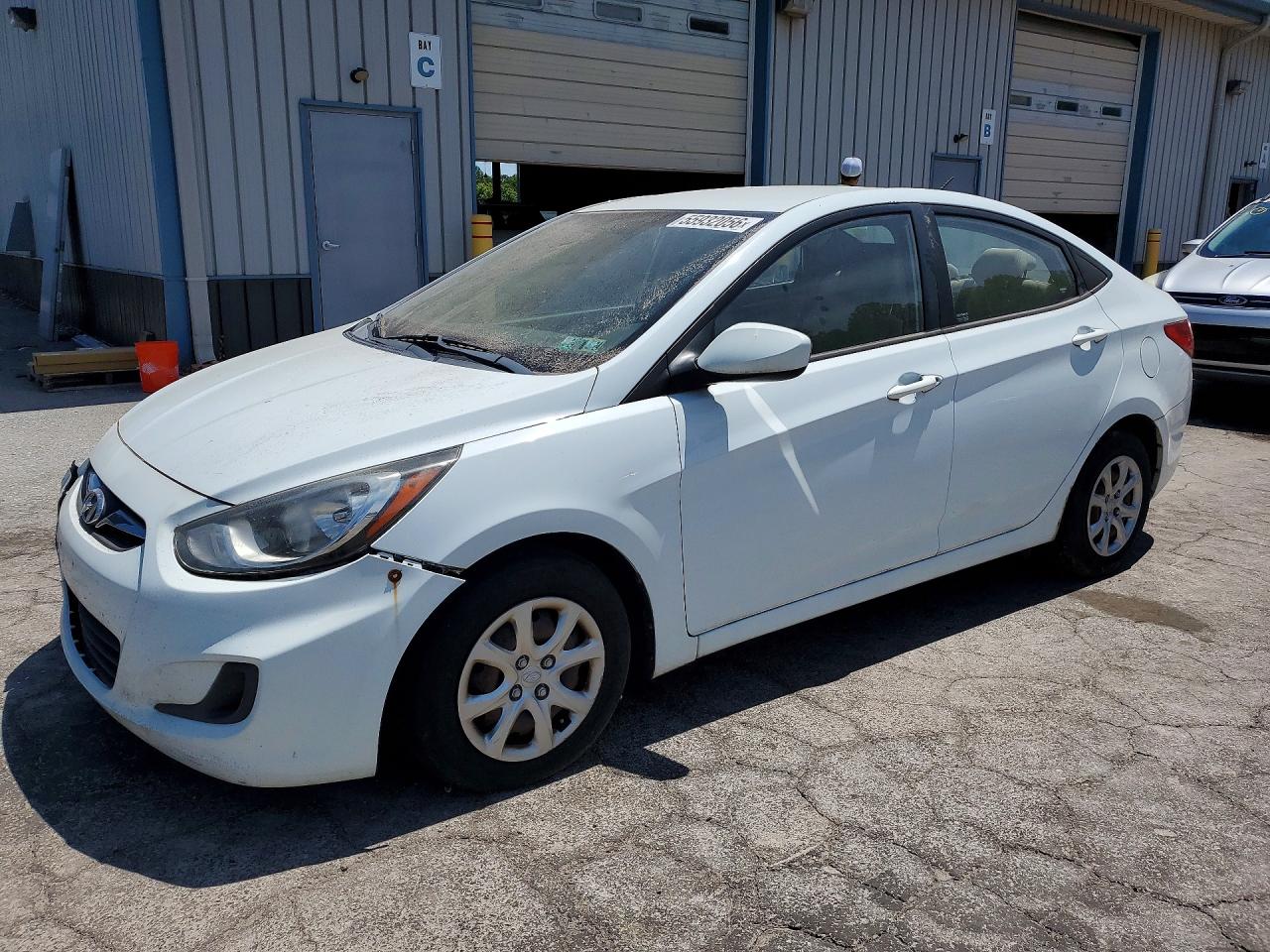 Salvage Hyundai ACCENT Image