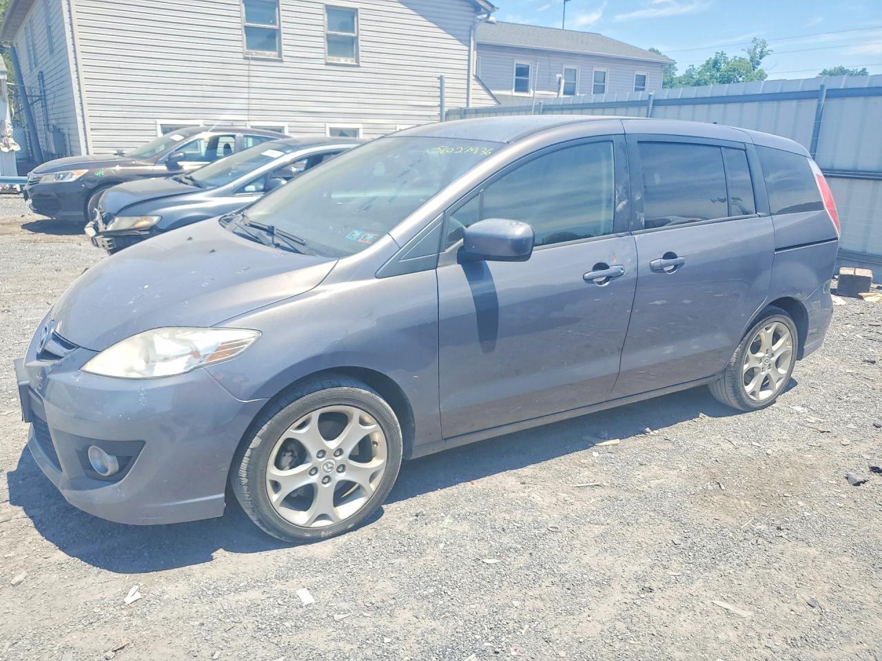 Salvage Mazda 5 Image