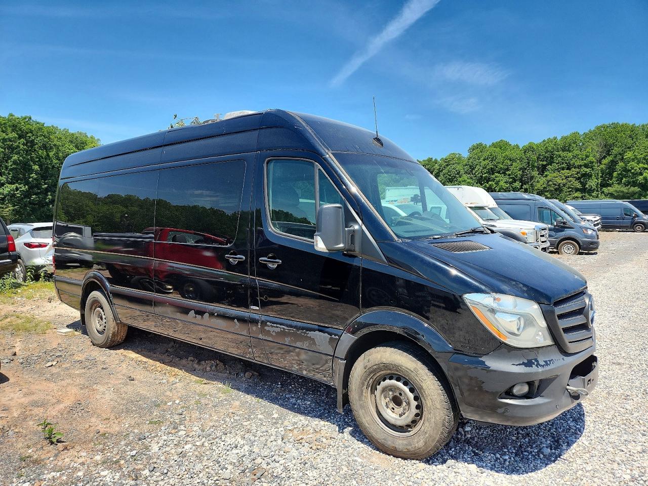 Salvage Mercedes-Benz Sprinter Image