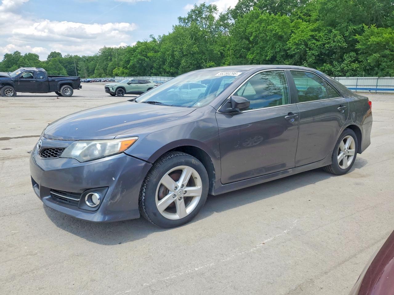 Salvage Toyota Camry Image