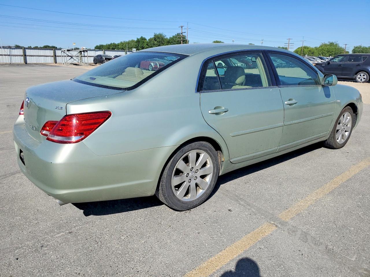Toyota Avalon Xls