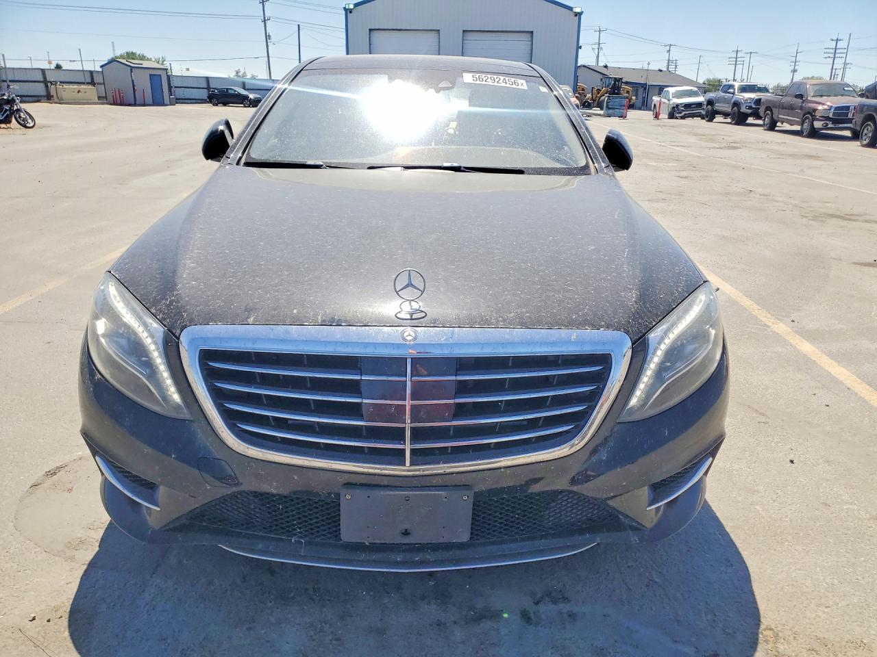 Mercedes-Benz S-Class 550