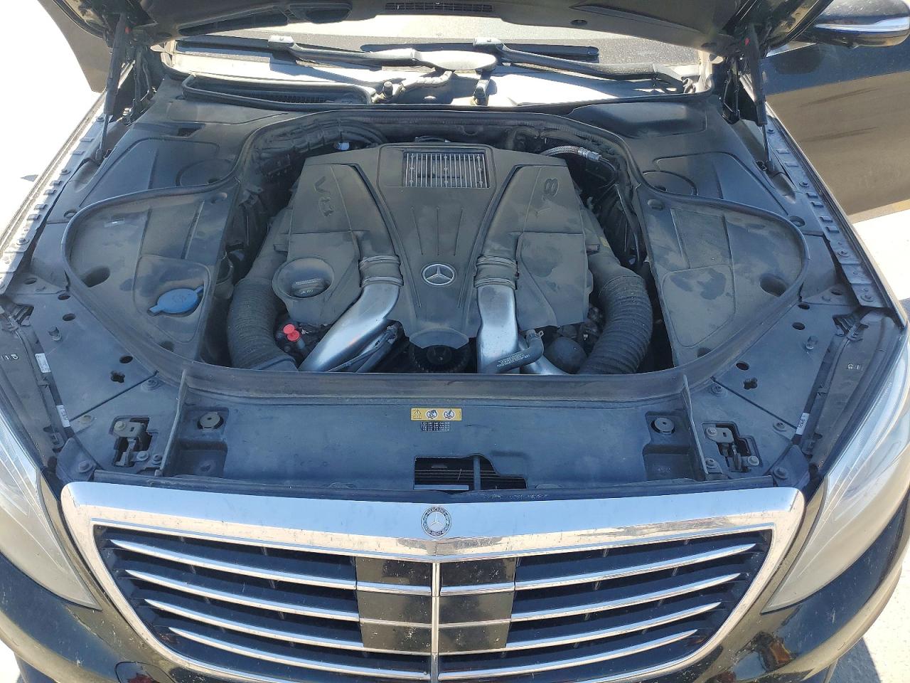 Mercedes-Benz S-Class 550