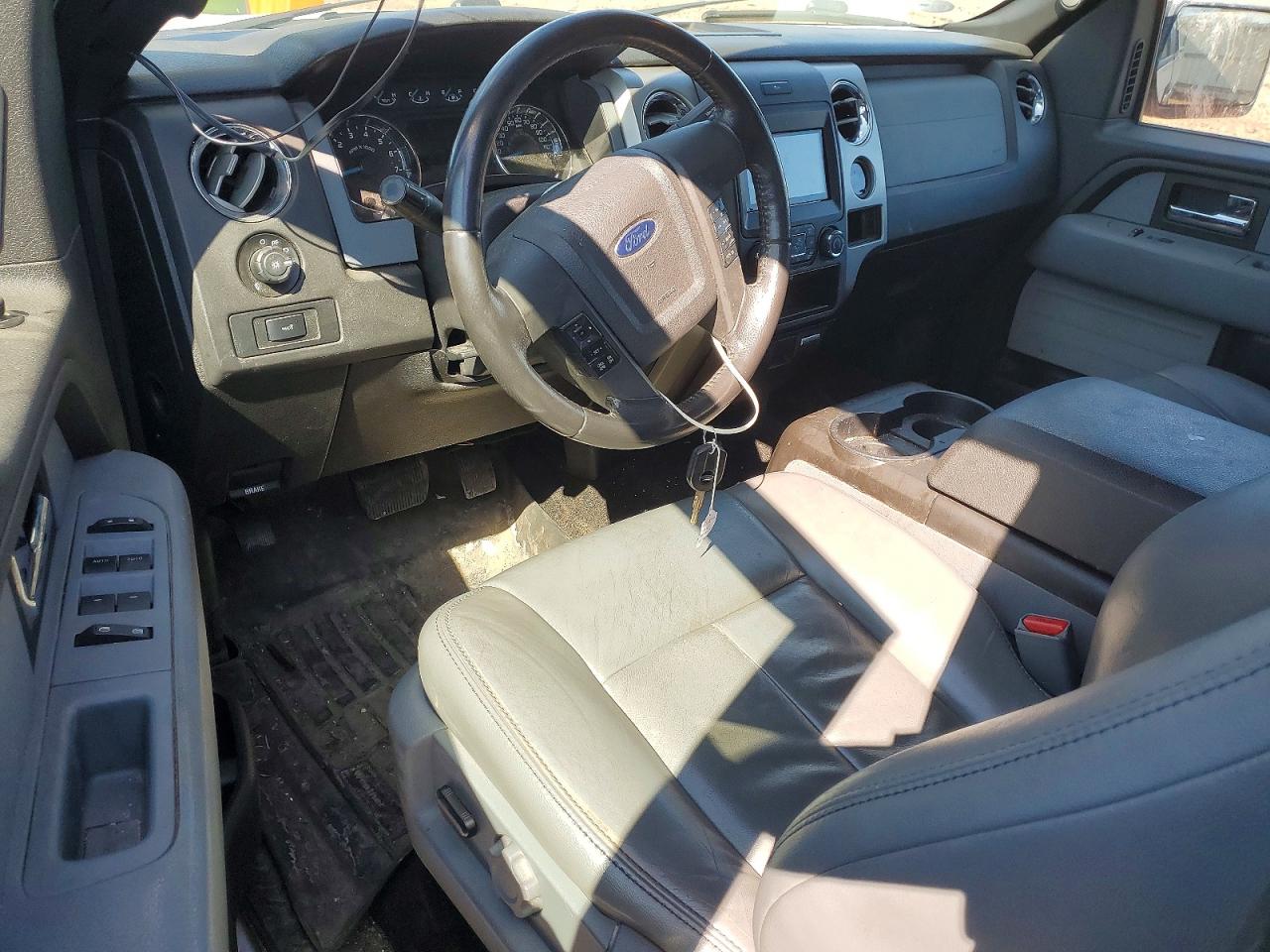 Ford F-150 Super Cab