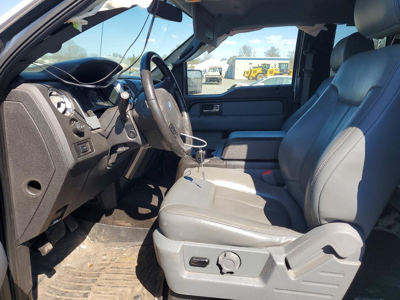 Ford F-150 Super Cab
