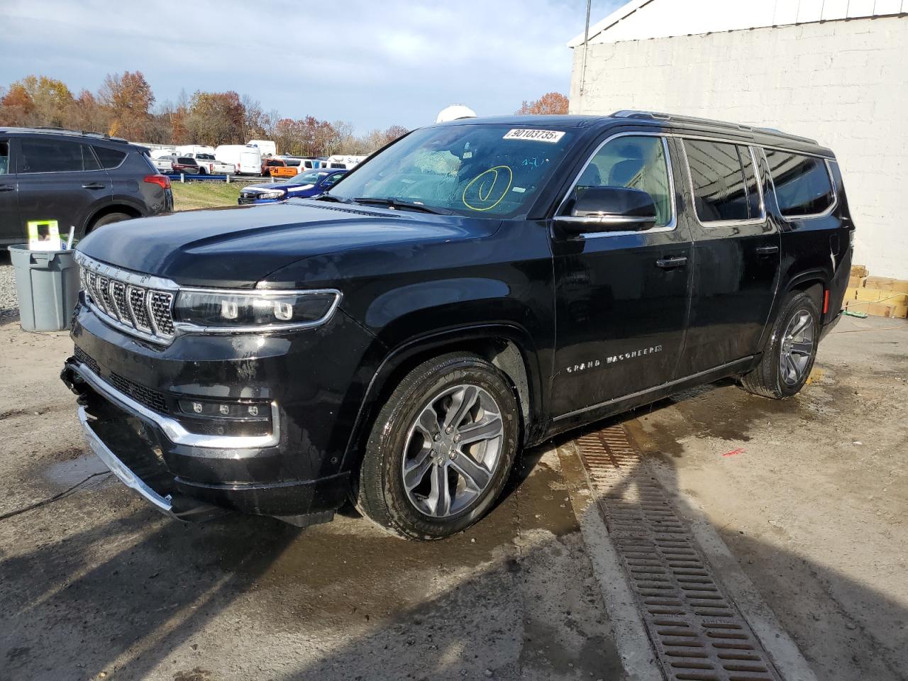Salvage Jeep Grand Wagoneer Image