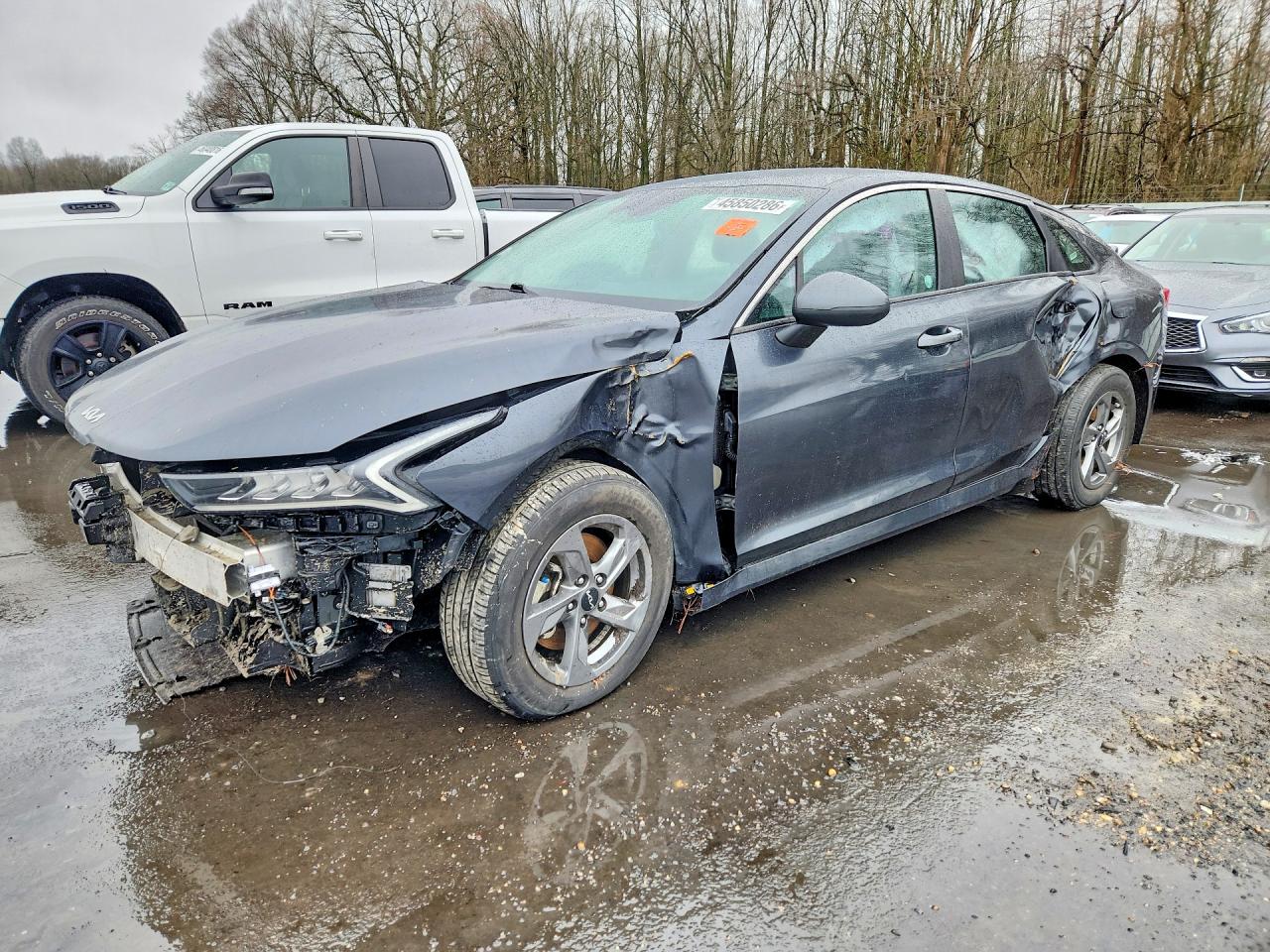 Salvage Kia K5 Image