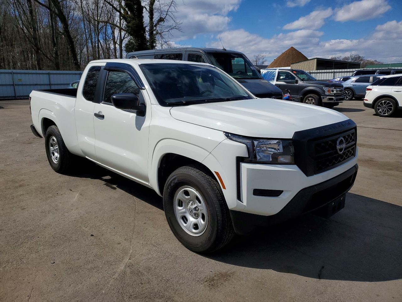 Nissan Frontier S