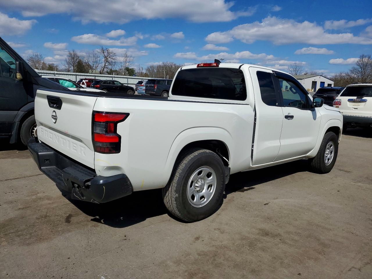 Nissan Frontier S