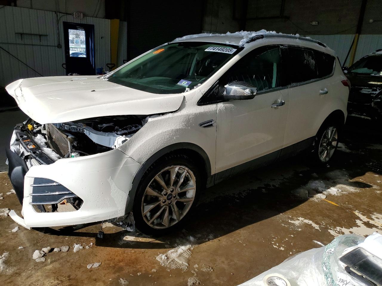 Salvage Ford Escape Image