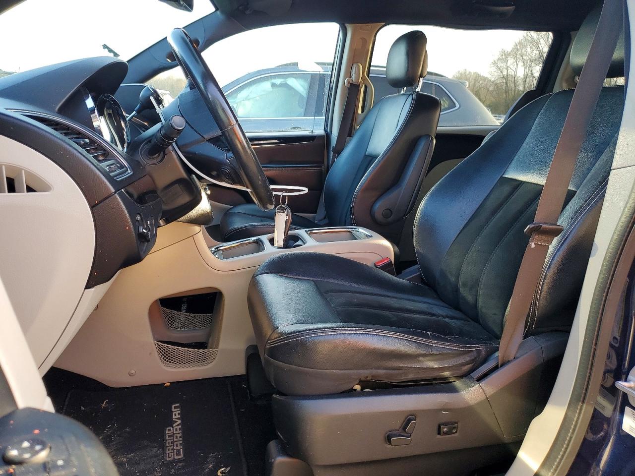 Dodge Caravan Sxt