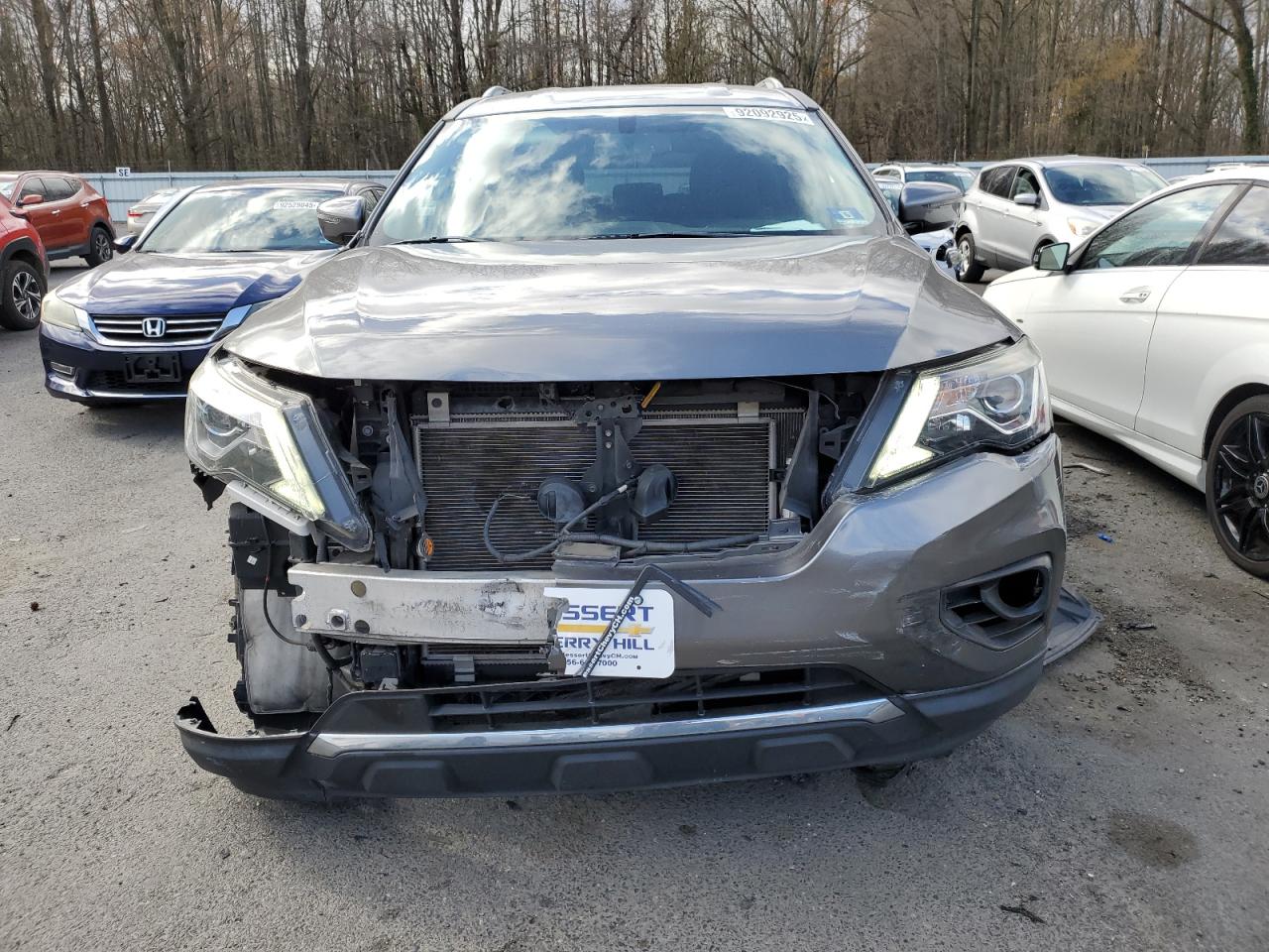 Nissan Pathfinder S