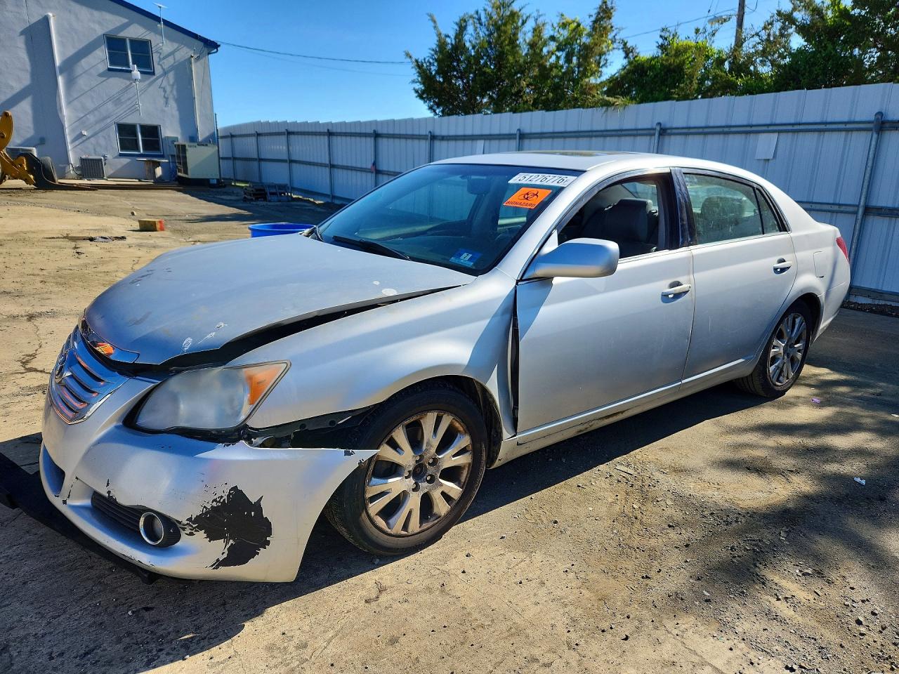 Salvage Toyota Avalon Image