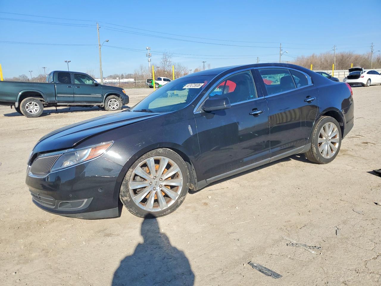 Salvage Lincoln MKS Image