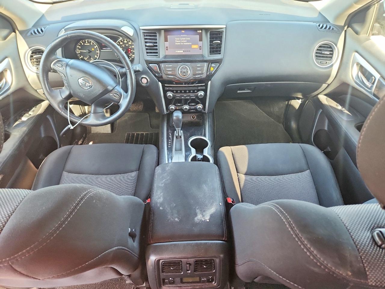 Nissan Pathfinder Sv