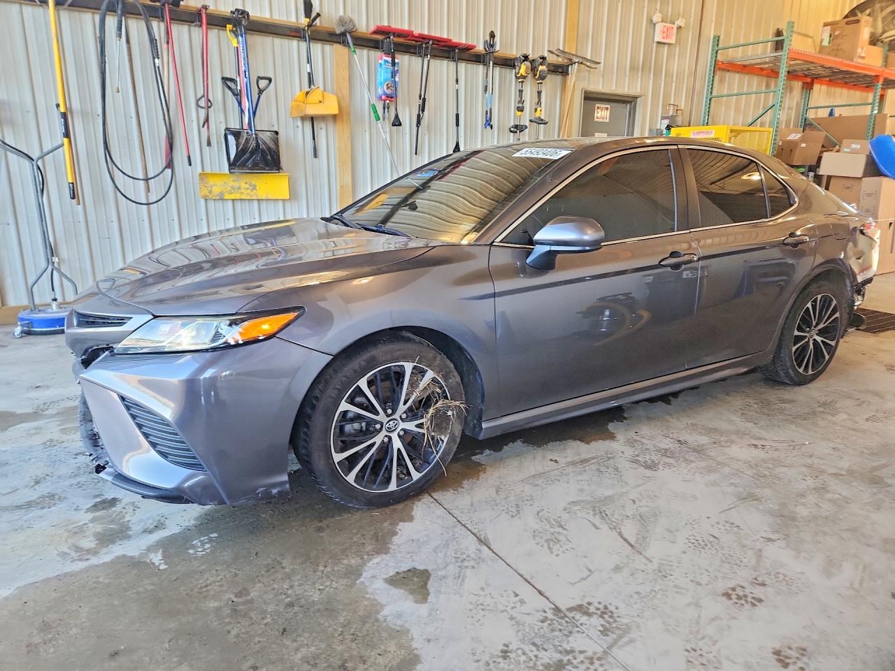 Salvage Toyota Camry Image