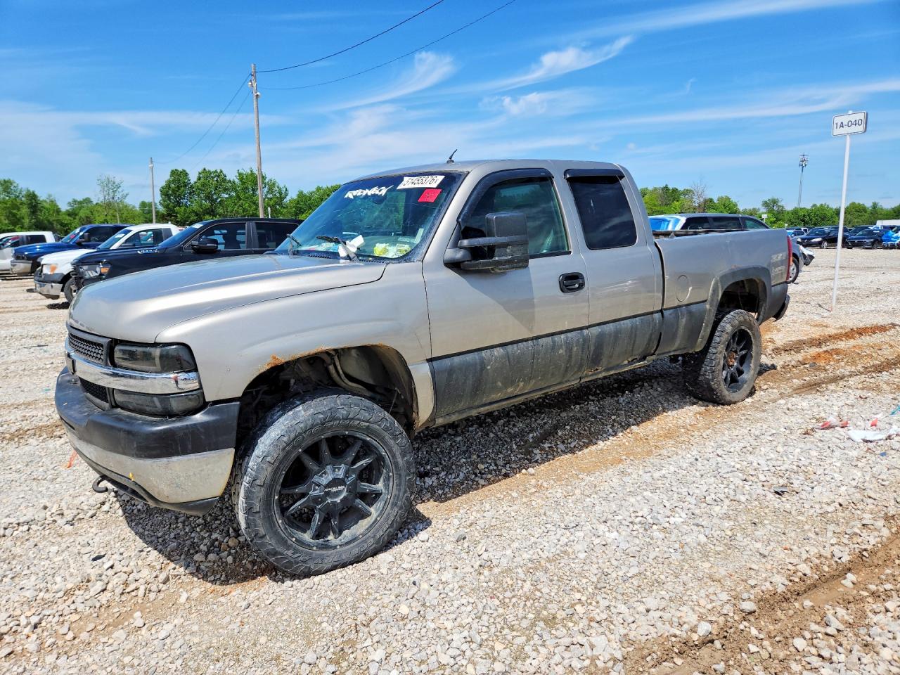 Salvage Chevrolet Silverado Image