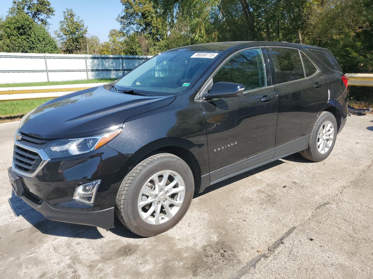 Salvage Chevrolet Equinox Image