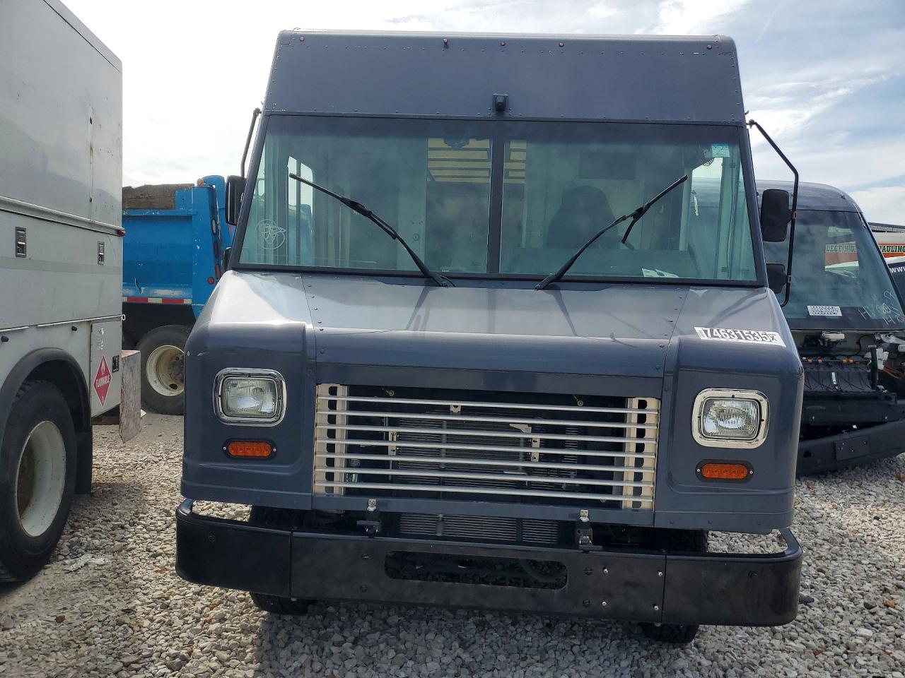 Ford Econoline E350 Super Duty Stripped Chassis