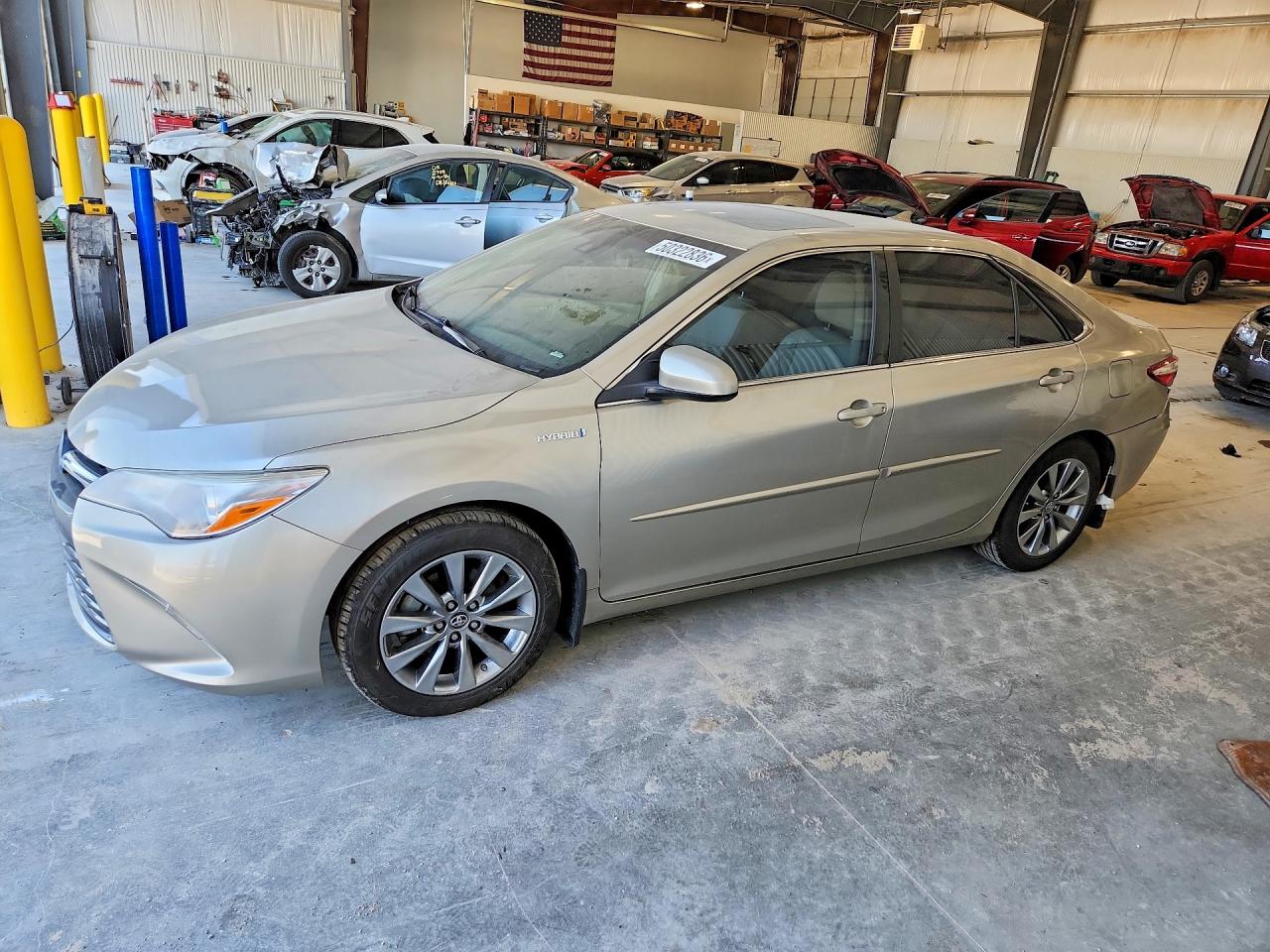 Salvage Toyota Camry Image