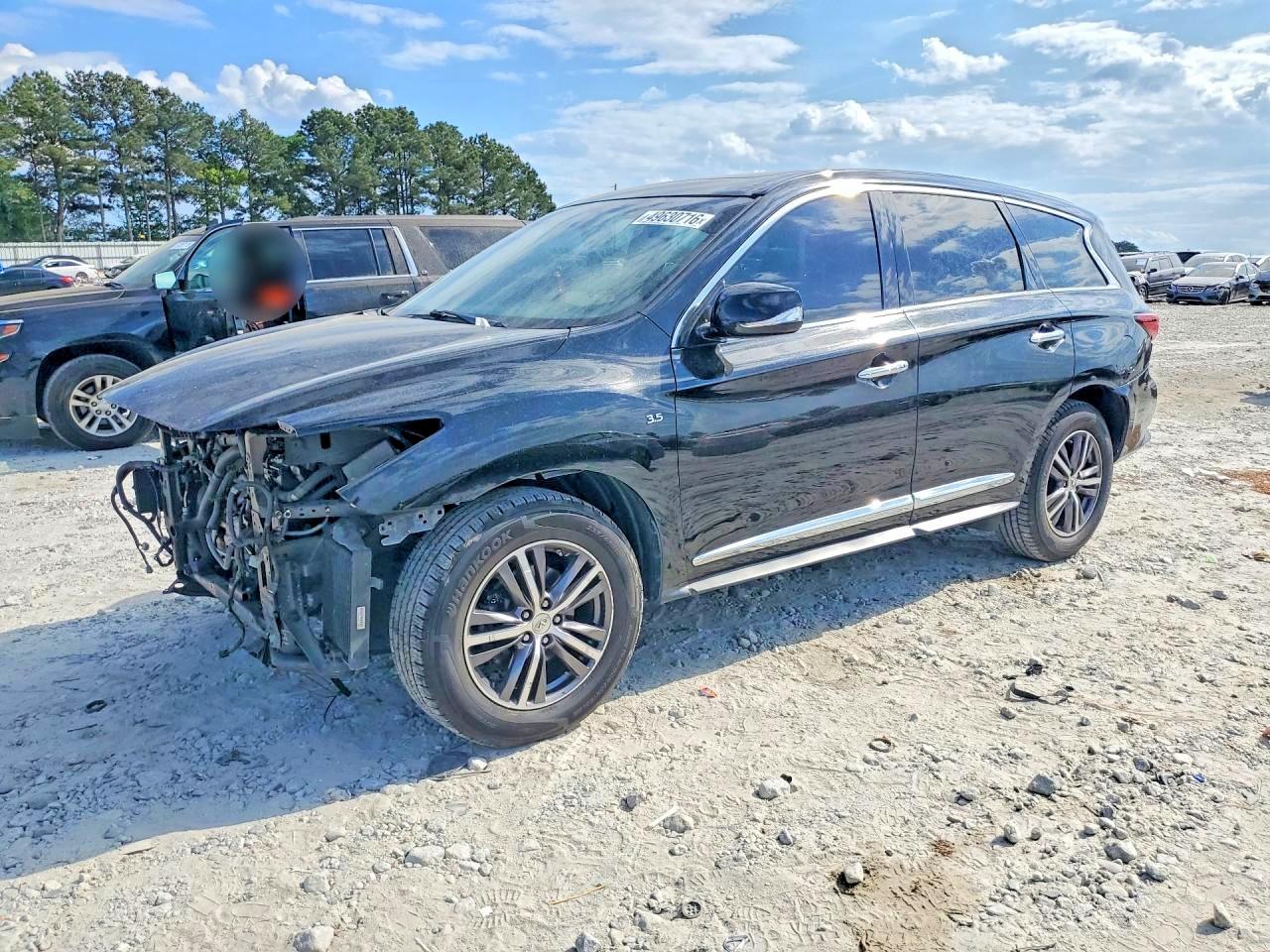 Salvage INFINITI Qx Image