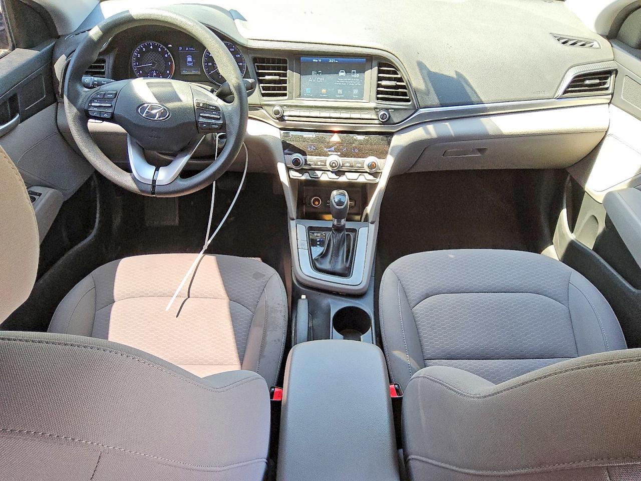 Hyundai ELANTRA Sel