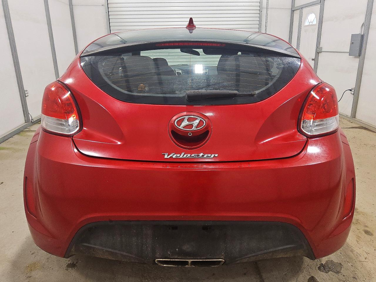Hyundai VELOSTER Base