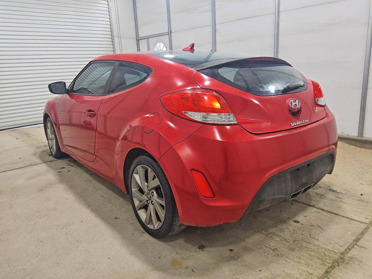 Hyundai VELOSTER Base