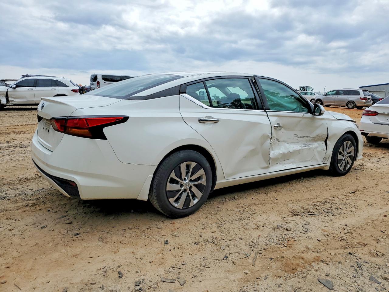 Nissan Altima S