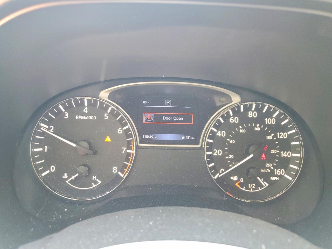 Nissan Pathfinder Sv