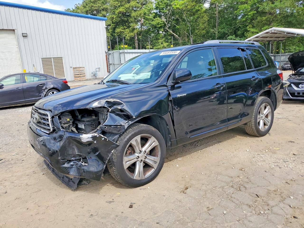 Salvage Toyota Highlander Image