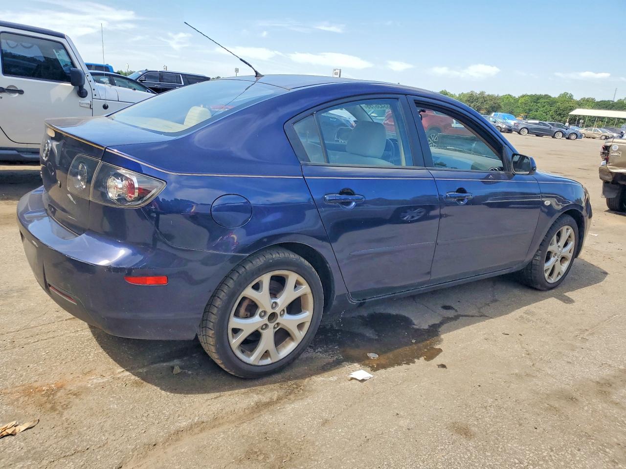 Mazda 3 I