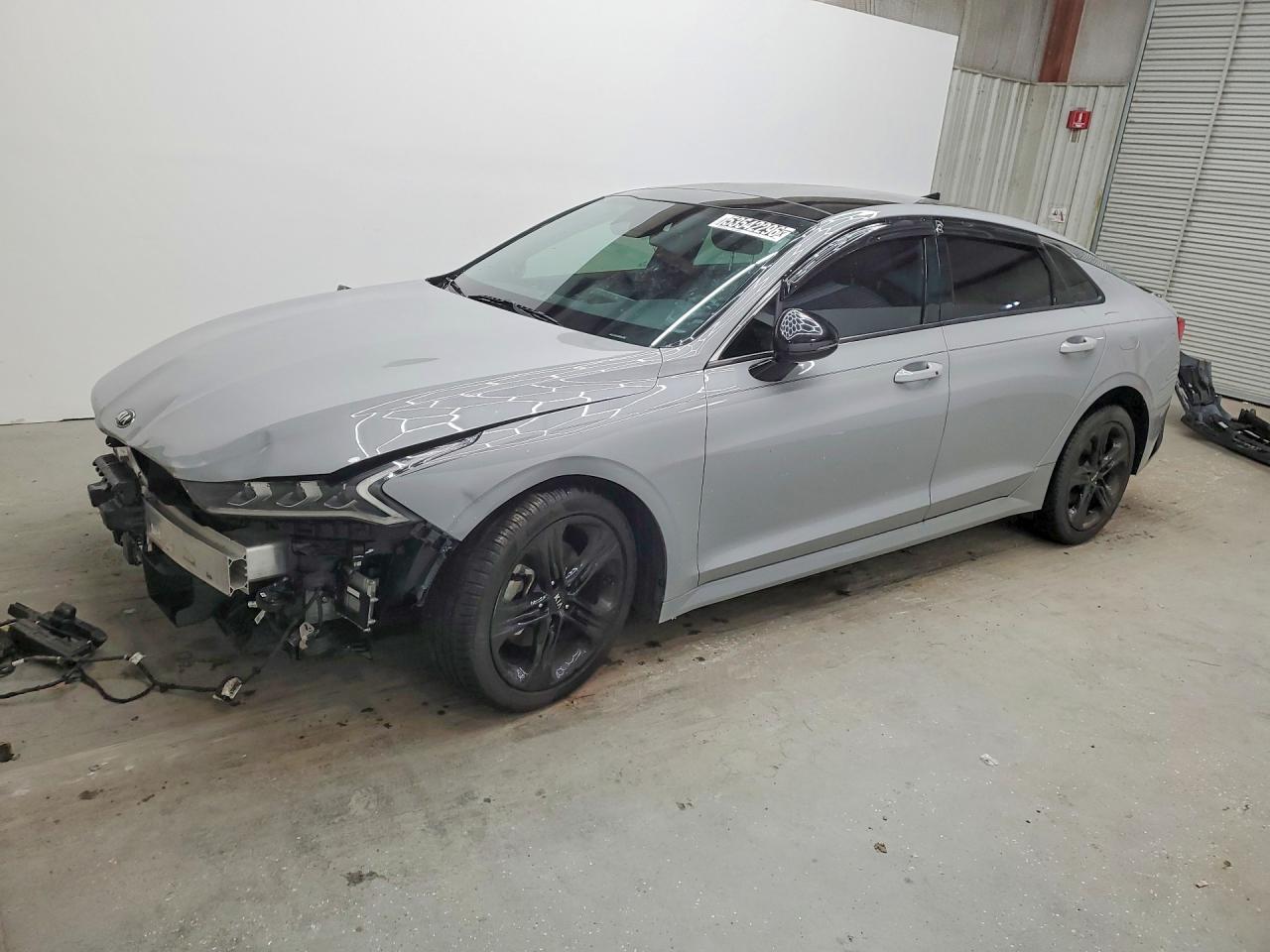 Salvage Kia K5 Image