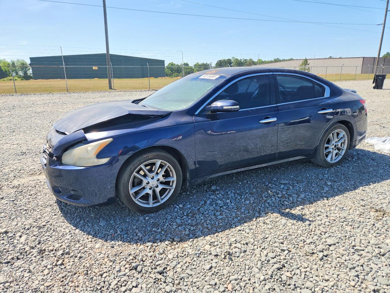 Salvage Nissan Maxima Image