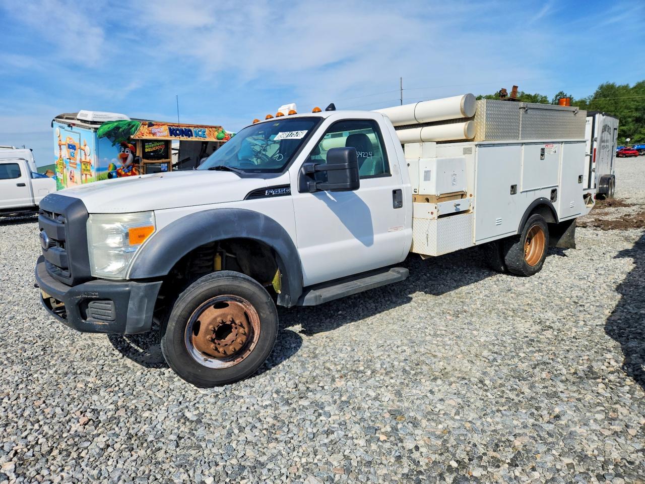 Salvage Ford F-450 Image