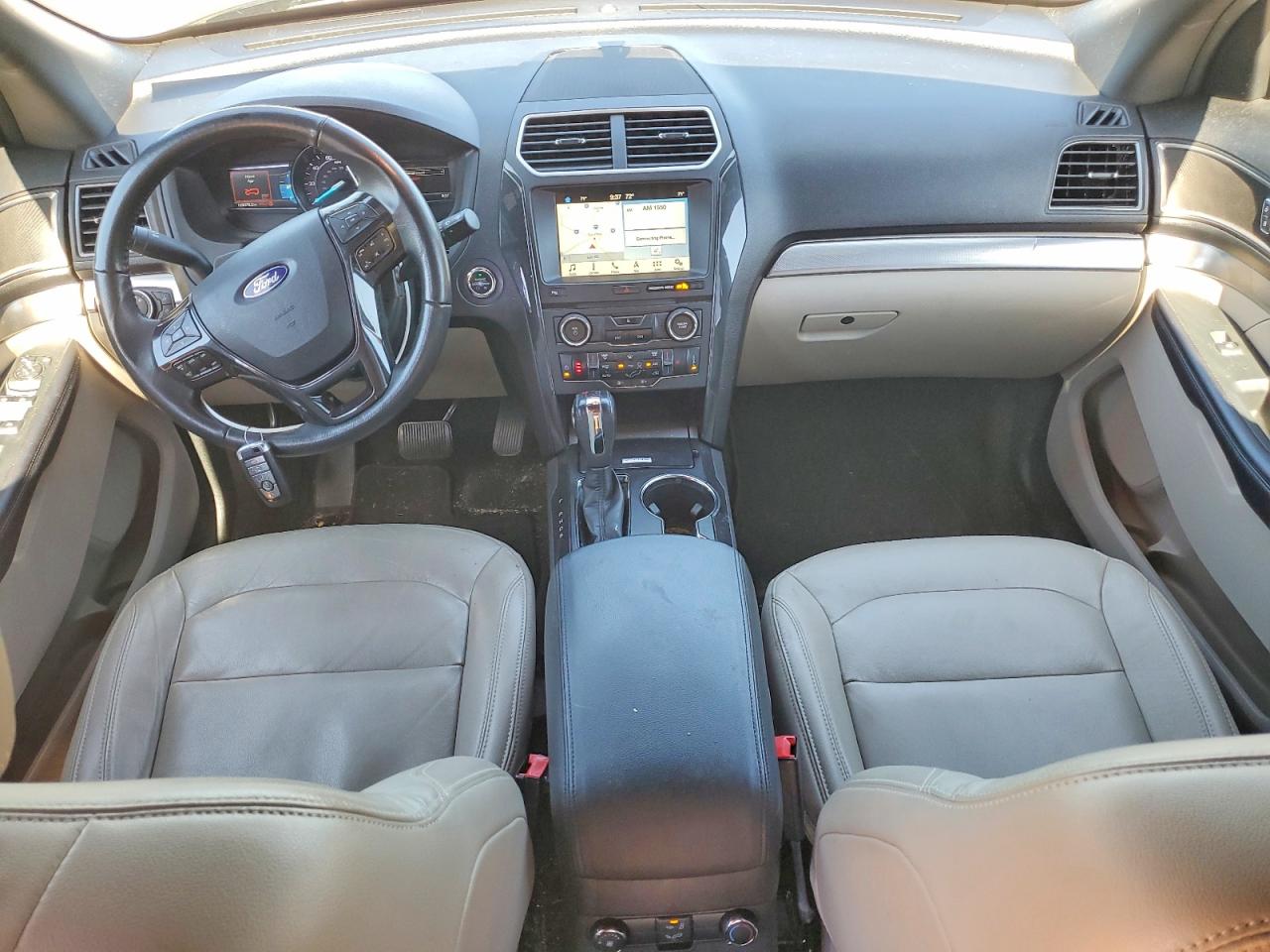 Ford Explorer Xlt